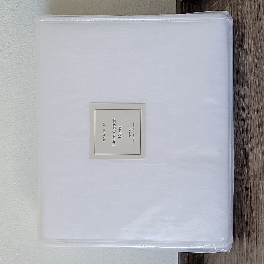 Magnolia by Joanna Gains Queen/Full Linen-Cotton Duvet Cover Optic White